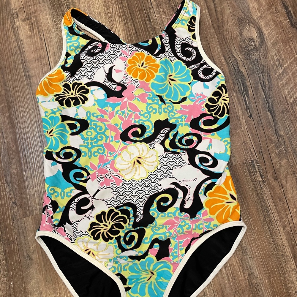 Medium New Athleta one piece swimsuit